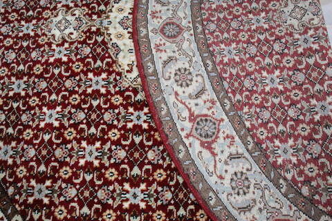 Mahi Red Round Hand Knotted 60 X 60  Area Rug 905-145257 Image 9