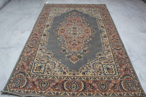Kashan Blue Hand Knotted 59 X 91  Area Rug 905-145258 Image 11