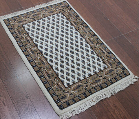 Vintage Multicolor Hand Knotted 20 X 30  Area Rug 902-145408 Image 2