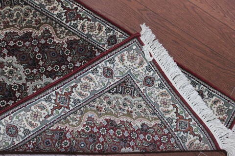 Mahi Multicolor Hand Knotted 20 X 30  Area Rug 902-145418 Image 2