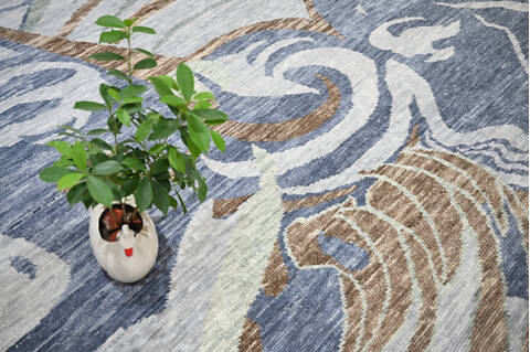 Modern-Contemporary Multicolor Hand Knotted 81 X 101  Area Rug 904-145440 Image 7