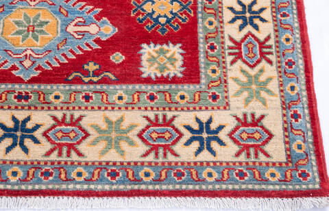 Kazak Red Hand Knotted 40 X 61  Area Rug 700-146002 Image 4