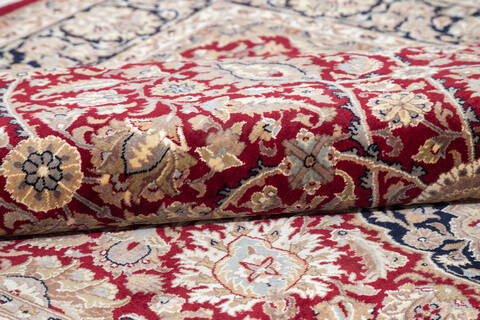 Pak-Persian Red Hand Knotted 61 X 90  Area Rug 700-146896 Image 6
