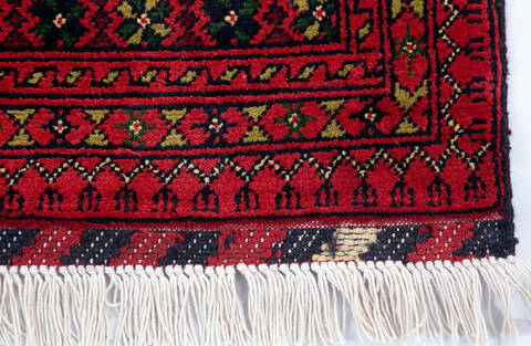 Khan Mohammadi Red Hand Knotted 67 X 95  Area Rug 700-147033 Image 7