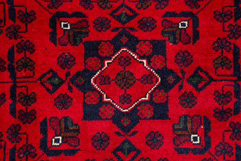 Khan Mohammadi Red Hand Knotted 68 X 95  Area Rug 700-147037 Image 5