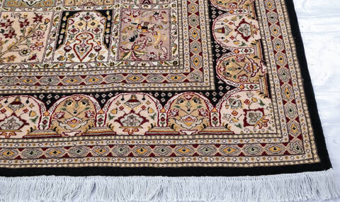 Pak-Persian Black Hand Knotted 81 X 100  Area Rug 700-147110 Image 4