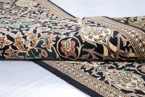 Pak-Persian Black Runner Hand Knotted 26 X 102  Area Rug 700-147128 Image 5