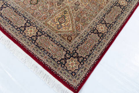 Pak-Persian Red Hand Knotted 62 X 94  Area Rug 700-147129 Image 3