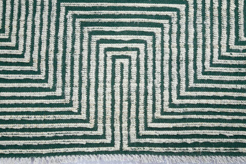 Kilim Green Hand Knotted 40 X 62  Area Rug 700-147144 Image 5