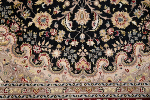 Pak-Persian Black Hand Knotted 60 X 94  Area Rug 700-147466 Image 4