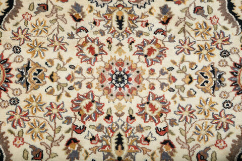 Pak-Persian Beige Round Hand Knotted 50 X 50  Area Rug 700-147469 Image 4