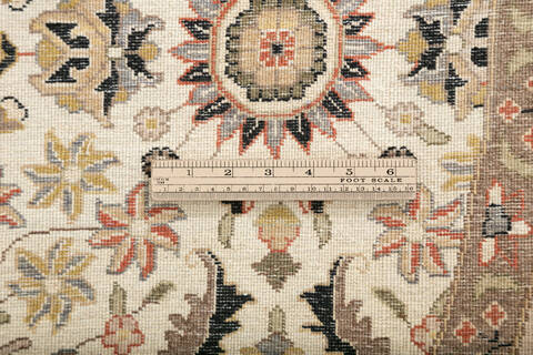 Pak-Persian Beige Round Hand Knotted 50 X 50  Area Rug 700-147469 Image 6