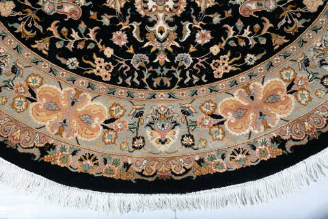 Pak-Persian Black Round Hand Knotted 50 X 50  Area Rug 700-147470 Image 3