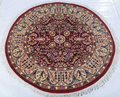 Pak-Persian Red Round Hand Knotted 40 X 40  Area Rug 700-147476 Image 1