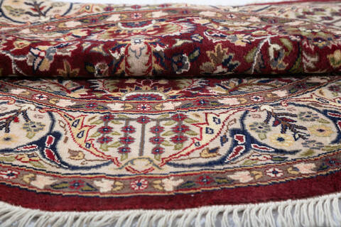 Pak-Persian Red Round Hand Knotted 40 X 40  Area Rug 700-147476 Image 5