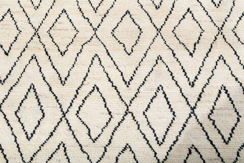 Moroccan White Hand Knotted 58 X 80  Area Rug 700-147482 Image 4