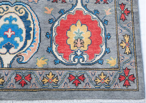 Kazak Grey Hand Knotted 67 X 102  Area Rug 700-147636 Image 5