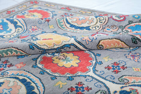 Kazak Grey Hand Knotted 67 X 102  Area Rug 700-147636 Image 6