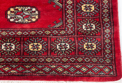 Bokhara Red Runner Hand Knotted 27 X 107  Area Rug 700-147919 Image 4