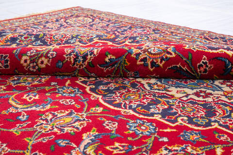 Kashan Red Hand Knotted 67 X 99  Area Rug 700-148151 Image 8