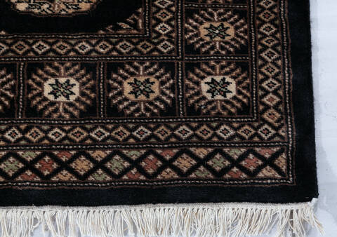Bokhara Black Hand Knotted 42 X 60  Area Rug 700-148227 Image 4