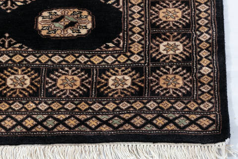 Bokhara Black Hand Knotted 44 X 510  Area Rug 700-148228 Image 4
