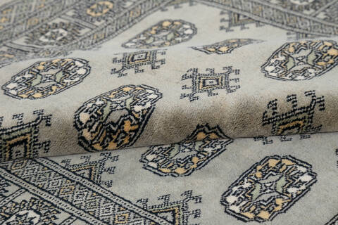 Bokhara Light Gray Hand Knotted 42 X 58  Area Rug 700-148242 Image 5