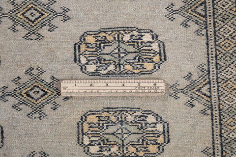 Bokhara Light Gray Hand Knotted 42 X 58  Area Rug 700-148242 Image 6