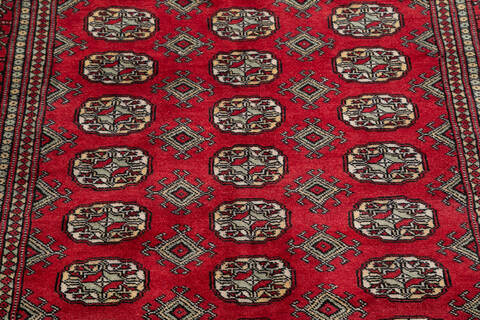 Bokhara Red Hand Knotted 41 X 510  Area Rug 700-148257 Image 4