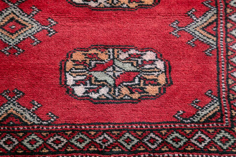 Bokhara Red Hand Knotted 42 X 510  Area Rug 700-148260 Image 5