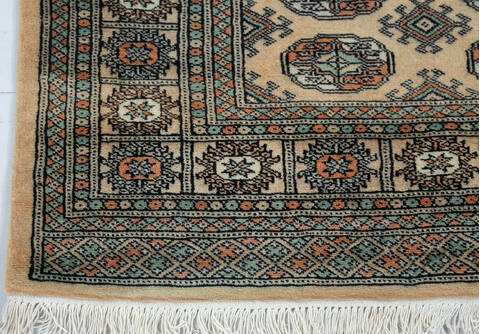 Bokhara Beige Hand Knotted 42 X 60  Area Rug 700-148261 Image 4