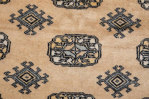 Bokhara Beige Hand Knotted 58 X 84  Area Rug 700-148271 Image 5