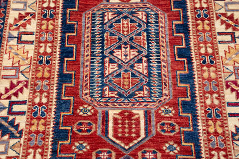 Kazak Red Hand Knotted 30 X 50  Area Rug 700-148317 Image 3