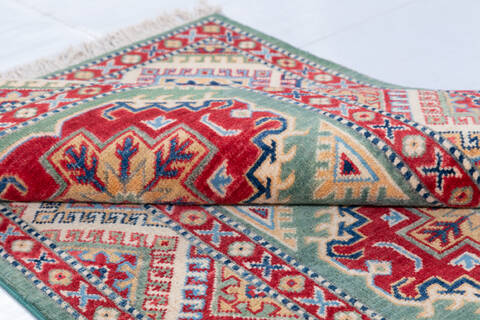 Kazak Green Hand Knotted 34 X 410  Area Rug 700-148343 Image 6
