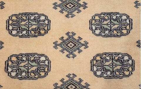 Bokhara Beige Hand Knotted 42 X 69  Area Rug 700-155572 Image 4
