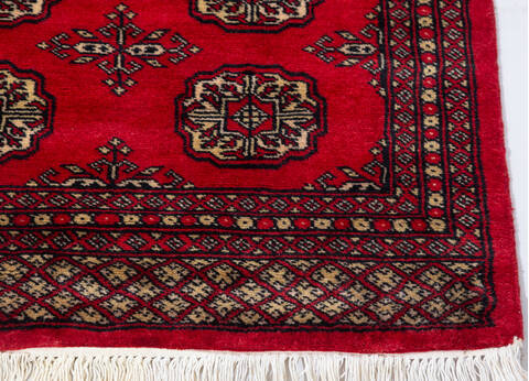 Bokhara Red Runner Hand Knotted 27 X 102  Area Rug 700-155599 Image 3
