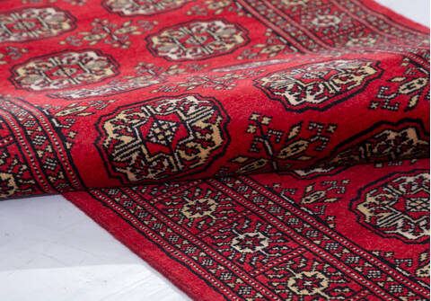 Bokhara Red Runner Hand Knotted 28 X 104  Area Rug 700-155601 Image 5