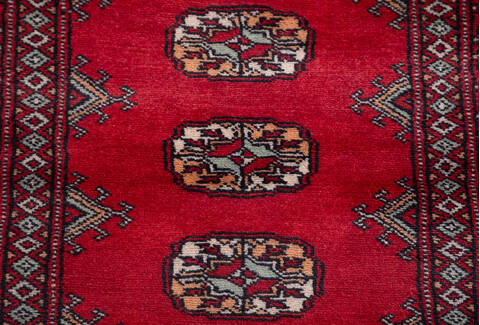 Bokhara Red Runner Hand Knotted 27 X 79  Area Rug 700-155625 Image 4