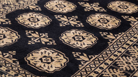 Bokhara Black Hand Knotted 31 X 51  Area Rug 700-156038 Image 3