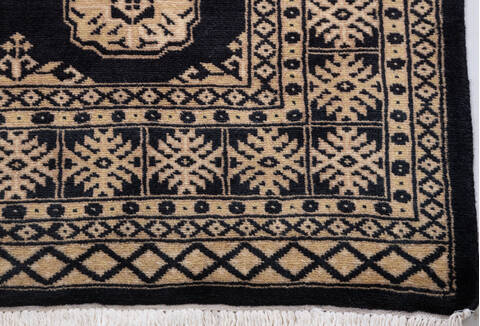 Bokhara Black Hand Knotted 31 X 51  Area Rug 700-156038 Image 5