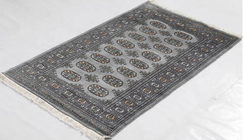Bokhara Light Gray Hand Knotted 31 X 50  Area Rug 700-156042 Image 2