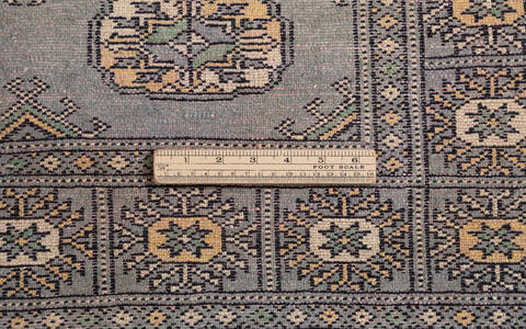 Bokhara Light Gray Hand Knotted 31 X 50  Area Rug 700-156042 Image 8