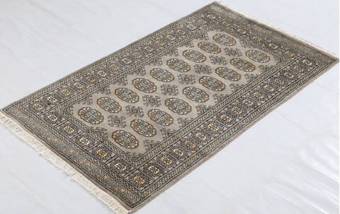 Bokhara Light Gray Hand Knotted 32 X 52  Area Rug 700-156046 Image 2
