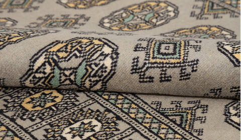 Bokhara Light Gray Hand Knotted 32 X 52  Area Rug 700-156046 Image 7