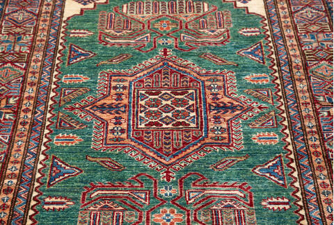 Kazak Green Hand Knotted 40 X 60  Area Rug 700-157714 Image 5
