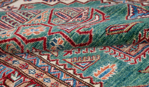 Kazak Green Hand Knotted 40 X 60  Area Rug 700-157714 Image 7