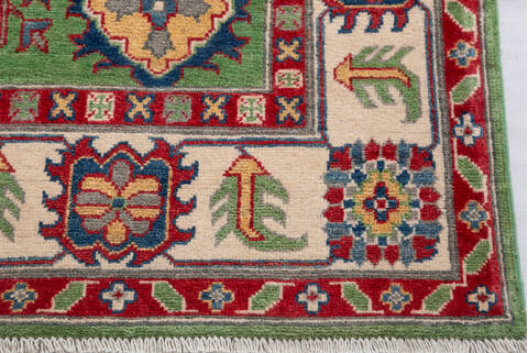 Kazak Green Hand Knotted 410 X 69  Area Rug 700-157723 Image 4