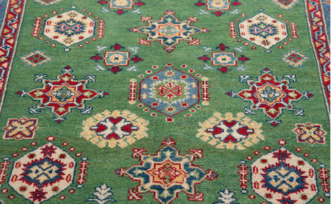 Kazak Green Hand Knotted 40 X 58  Area Rug 700-157725 Image 5