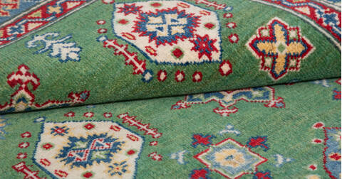 Kazak Green Hand Knotted 40 X 58  Area Rug 700-157725 Image 7