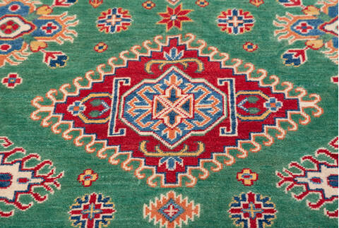 Kazak Green Hand Knotted 58 X 80  Area Rug 700-157742 Image 6